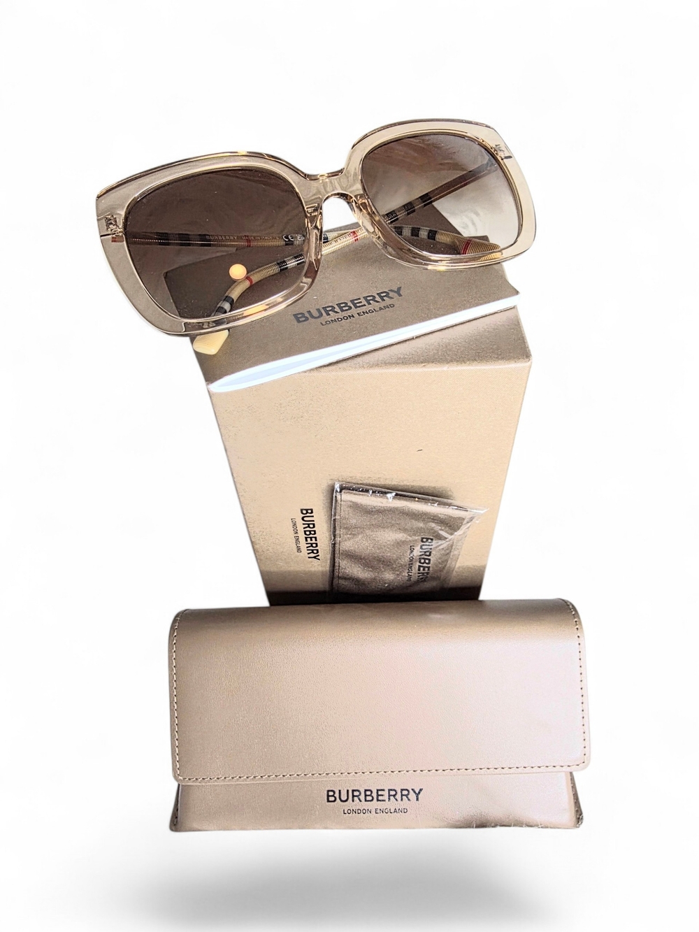 Burberry Caroll Beige Gradient Square Sunglasses with Nova Check Design NWT $289